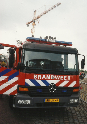 © AdBF | Mercedes-Benz Atega 1325 F | Kenteken BN-JH-47 | Bouwjaar 2002 | Brandweer Vlissingen-Middelburg, kazerne Middelburg