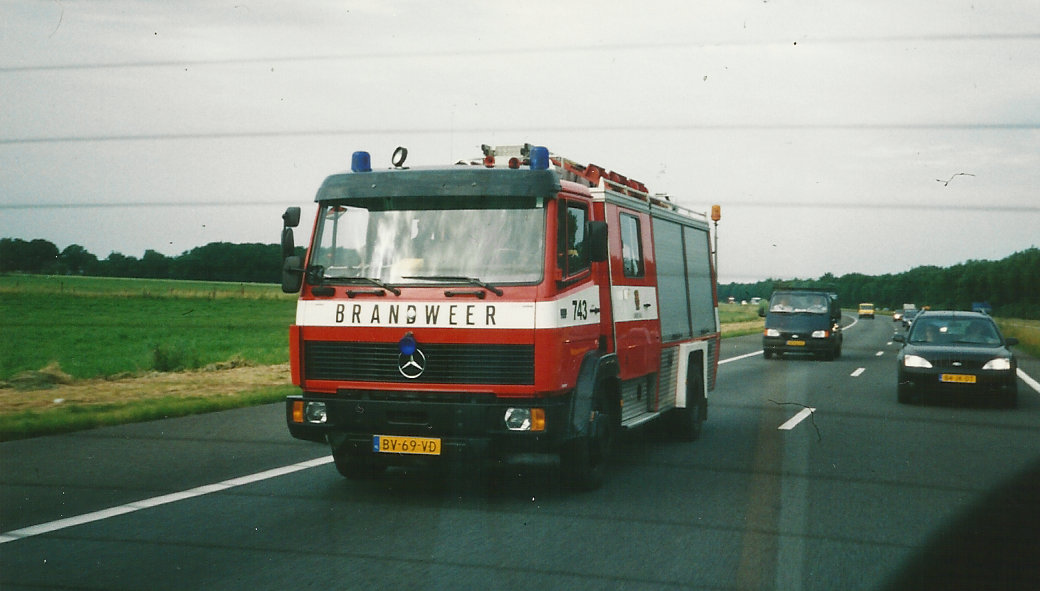 © AdBF | Mercedes-Benz 1117 | Kenteken BV-69-VD |Bouwjaar 1987 | Brandweer Laren | Roepnummer 743